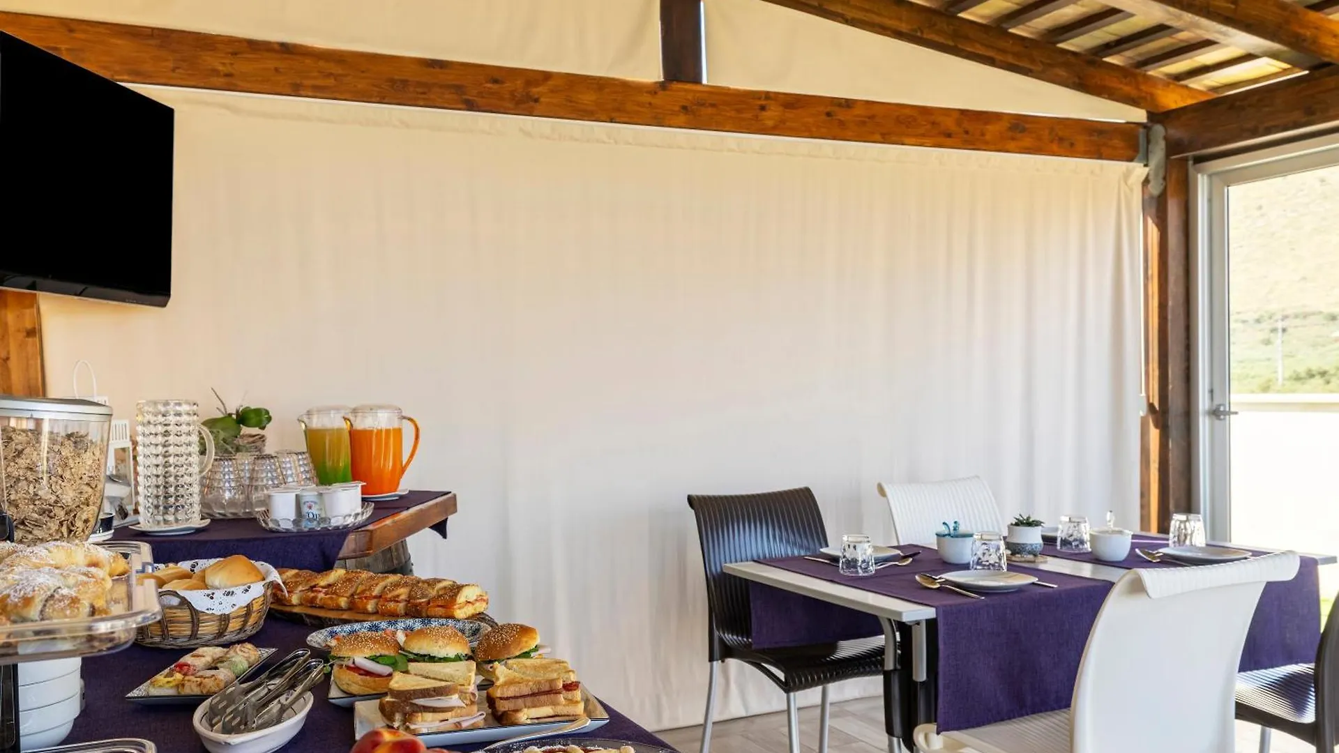 *** Bed & Breakfast B&B L'Angolino Della Nonna Castelluzzo Italien