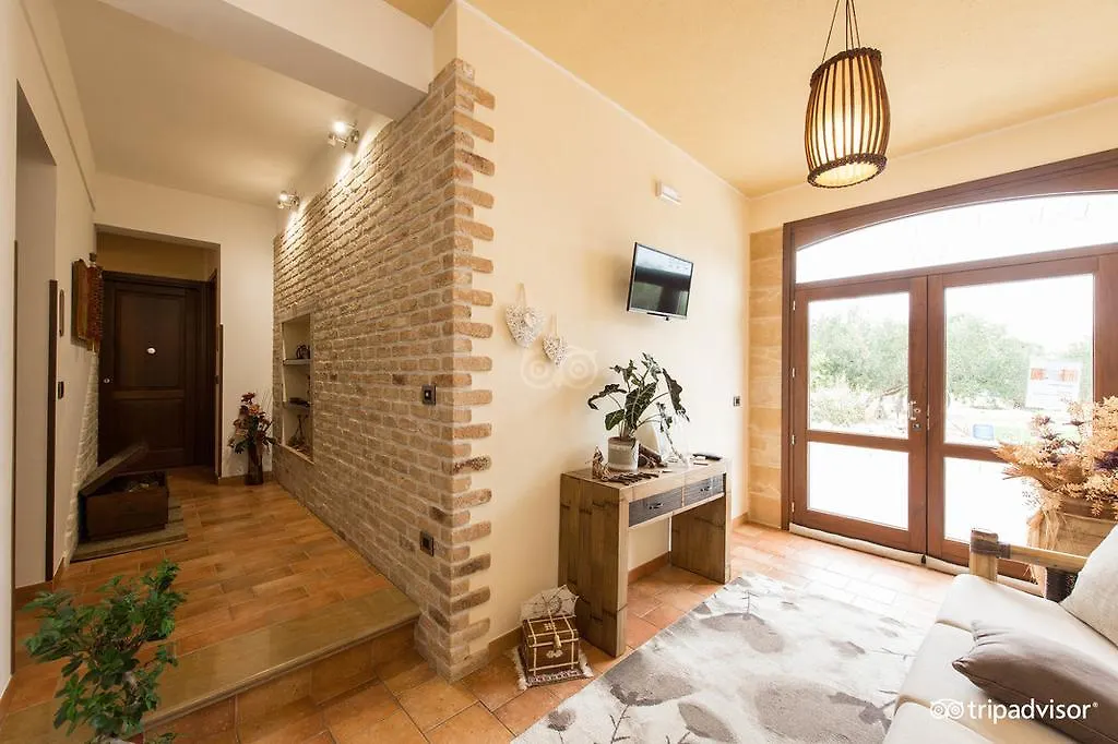 B&B L'Angolino Della Nonna Castelluzzo Couette-café